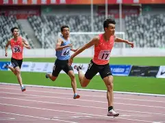 田径赛场再起风云:三湘青龙队惊险晋级南城火狐队,赛场气氛火爆冲刺阶段不容有失的简单介绍 田径赛场再起风云:三湘青龙队惊险晋级南城火狐队,赛场气氛火爆冲刺阶段不容有失的简单介绍