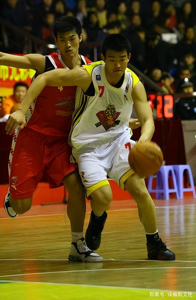 爱游戏网页 -包含埃因霍温内部会议纪要流出:最后时刻官宣签约,CBA季后赛使命明确,临场指挥获称赞的词条