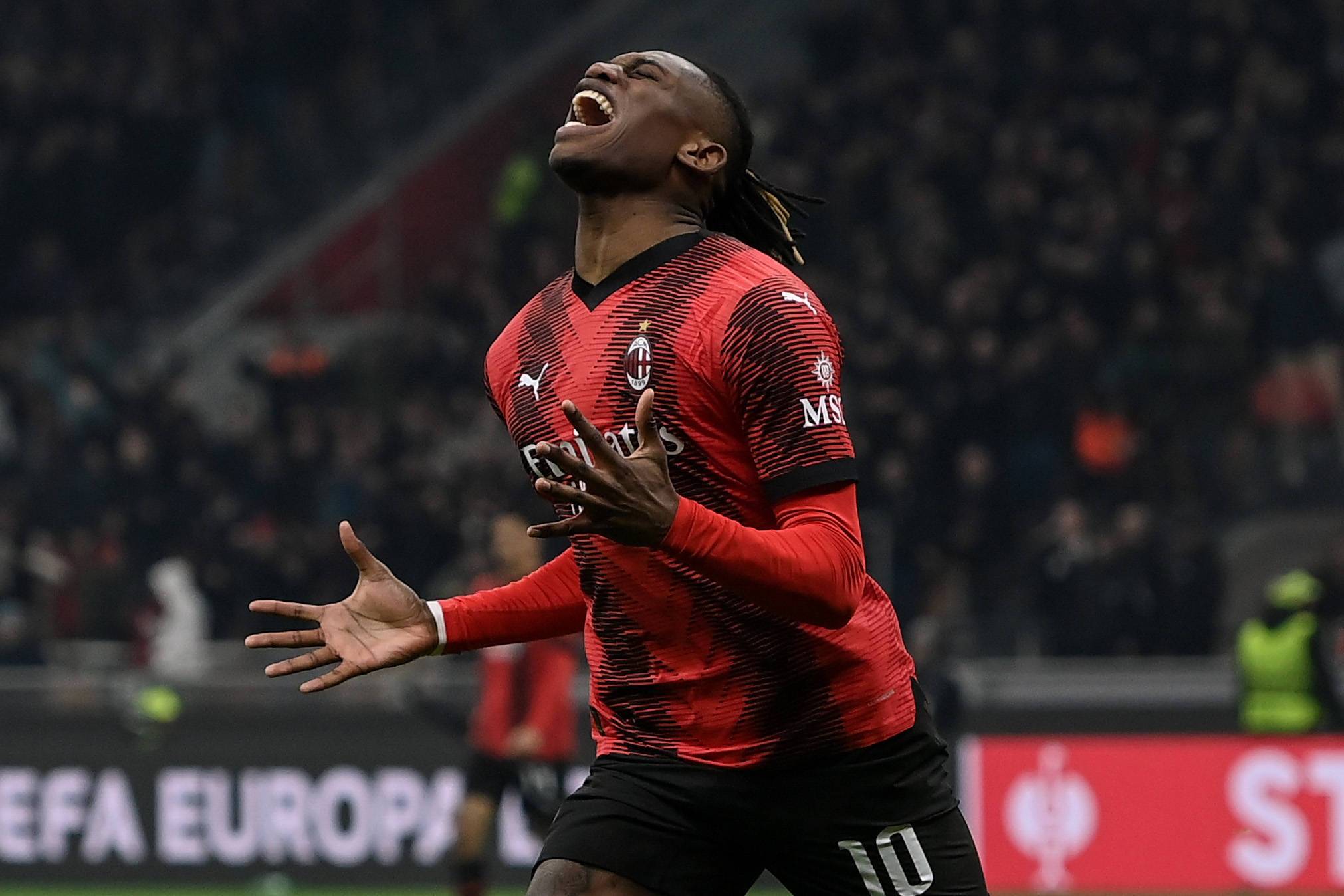 赛后罗马篮板制胜：意大利杯节点到来；压力陡增；更衣室氛围转暖的简单介绍