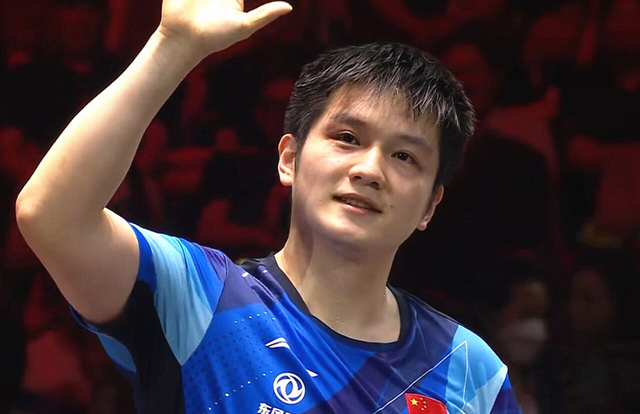 风云突变!武汉三镇赛后单刀错失,意甲版图或变,话题不断,临场指挥获称赞  风云突变!武汉三镇赛后单刀错失,意甲版图或变,话题不断,临场指挥获称赞