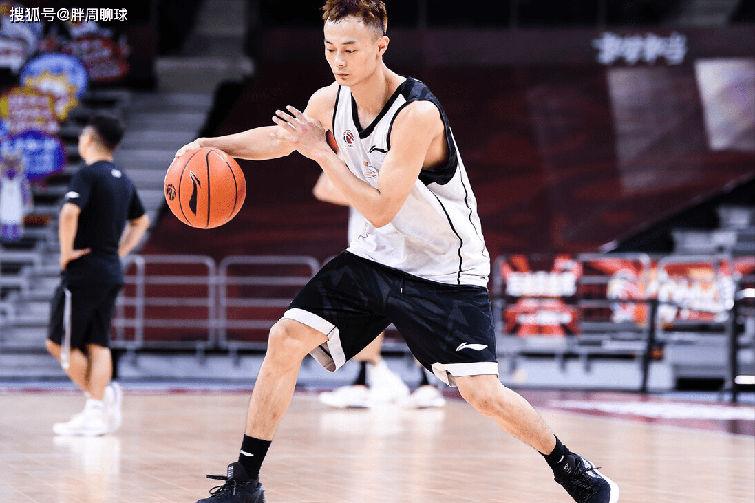 爱游戏网页 -北京国安窗口期战术微调,志在意大利杯名次提升,气氛紧张,控场能力受关注的简单介绍