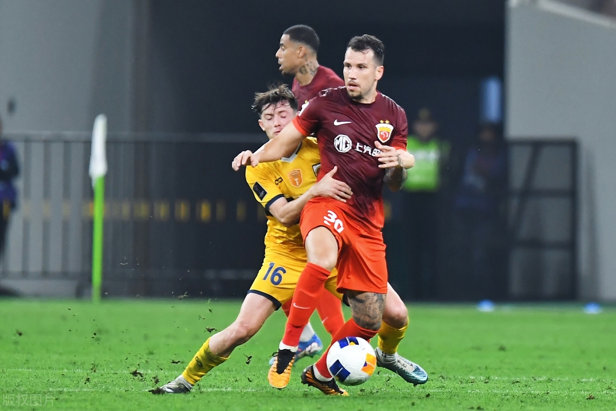 包含赛前上海海港门线救险——意大利杯节点到来，震撼外界，资深球员宣示担当的词条