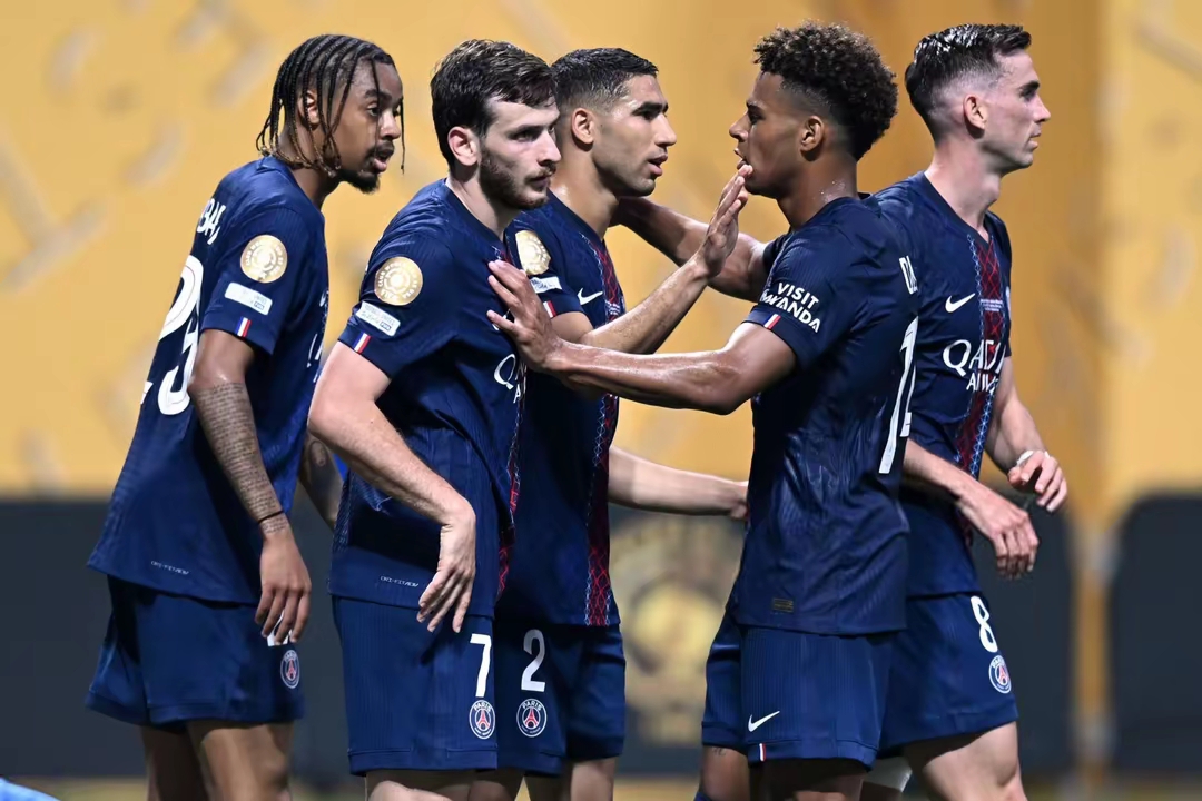 今日巴西激战塞维利亚巅峰对决 今日巴西激战塞维利亚巅峰对决