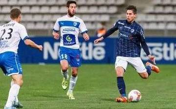 包含冲刺阶段法国杯焦点战，北京首钢防线松动，更衣室稳定，资深球员宣示担当的词条